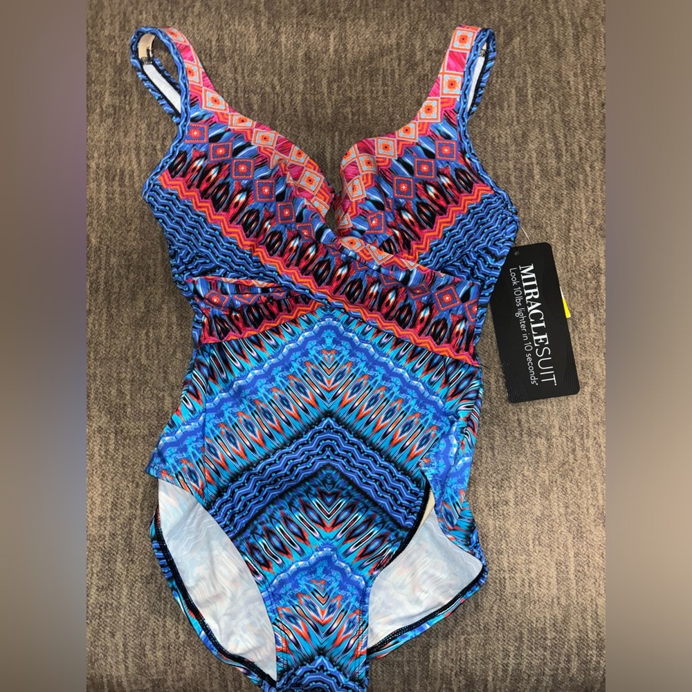 MIRACLESUIT SIZE 10!! 3 AVAILABLE!! NEW WITH TAGS!!